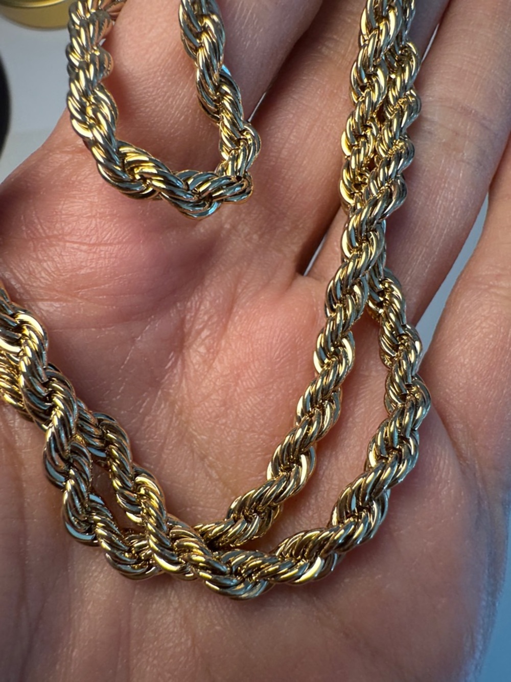 NWT- Gold Rope Chain Necklace - Picture 2 of 4